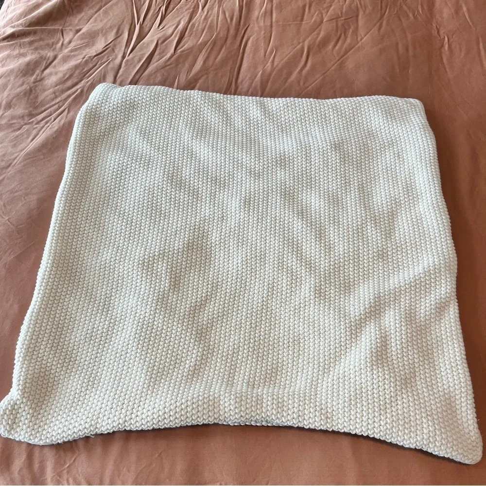 Pottery Barn Cream Needle Waffle Weave Pillow Covers (2) 26x26”